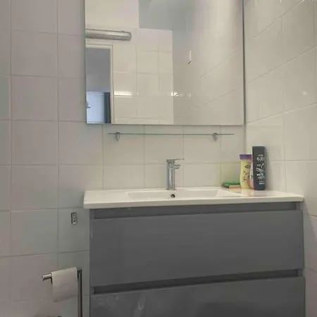 Ravissant Studio Cosy Et Paisible - 10mc Рюэй-Мальмезон